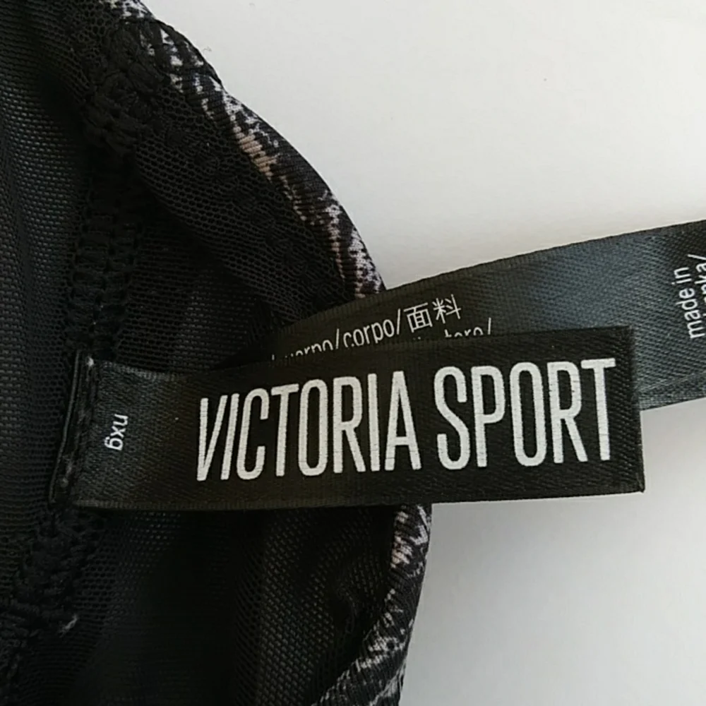 Victoria Sport Strappy Padded Sports Bra M Black White - Picture 2 of 16